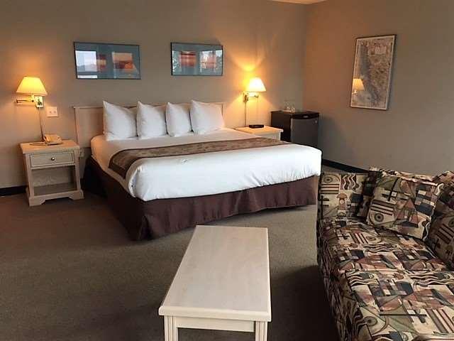 Quarterdeck Inn Port Hardy Habitación foto